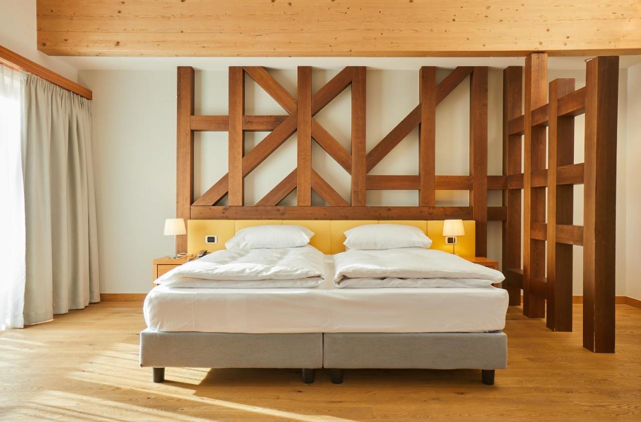 Hotel Garberhof Malles Venosta Esterno foto