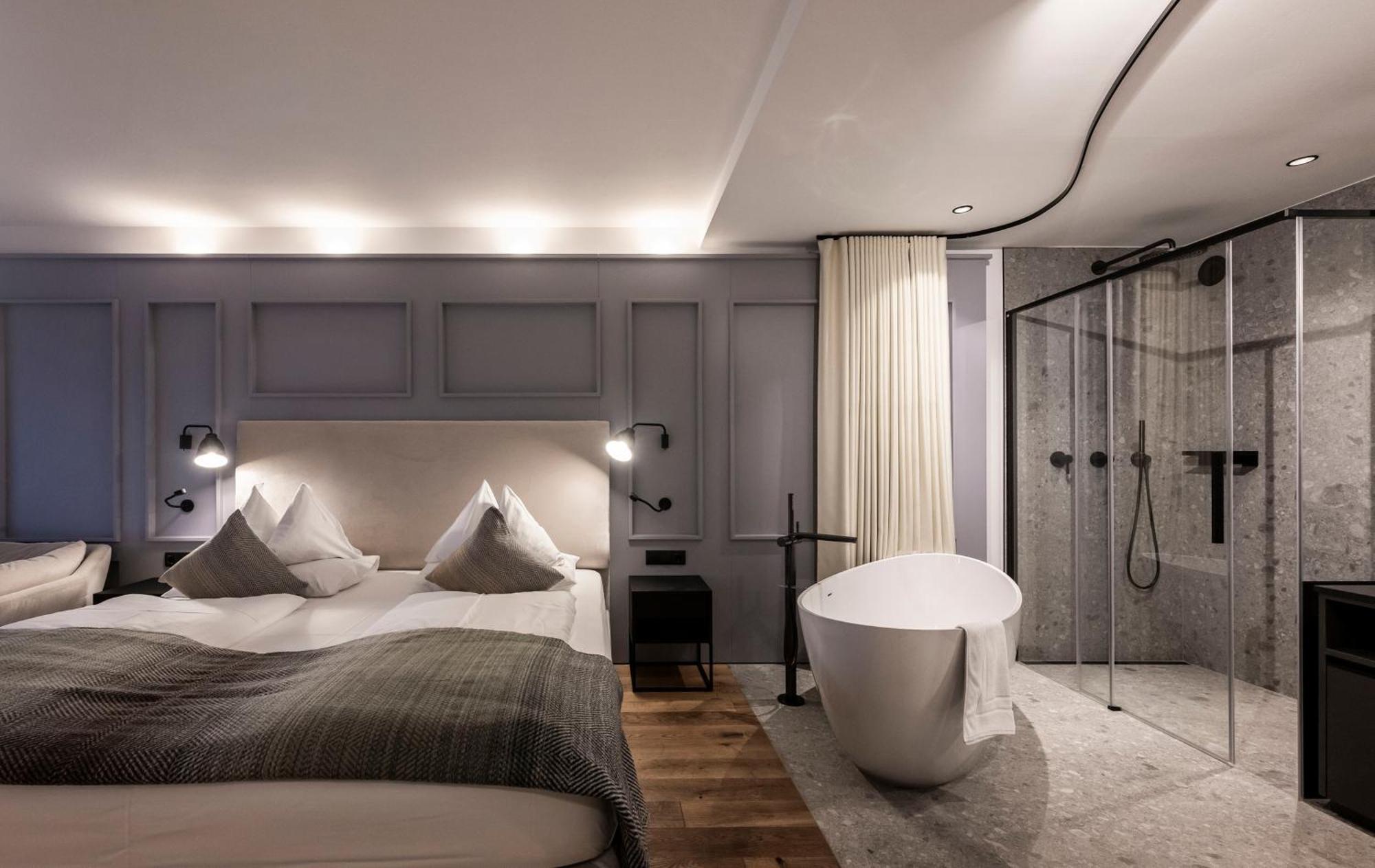 Hotel Garberhof Malles Venosta Esterno foto
