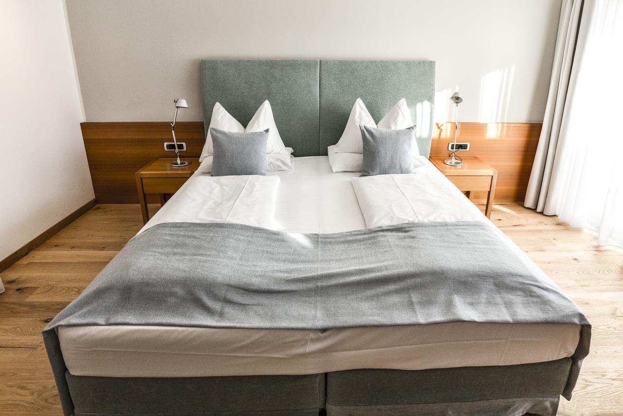 Hotel Garberhof Malles Venosta Esterno foto