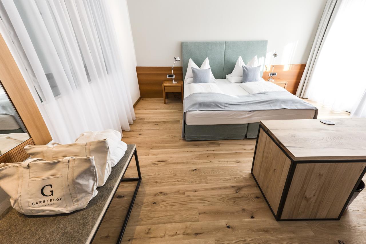Hotel Garberhof Malles Venosta Esterno foto